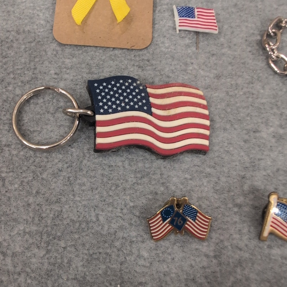 Patriotic Lot: American Flag Keychain Bracelet Pins Lot 4th of July Memorial Day - Picture 2 of 6